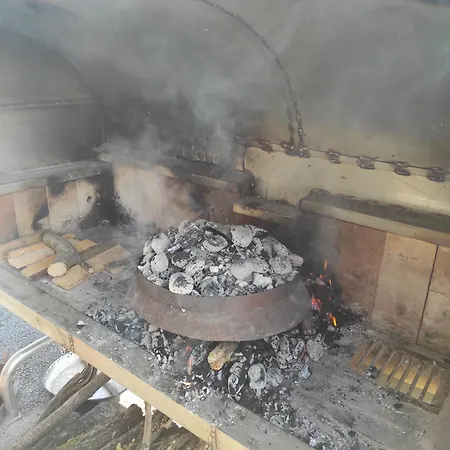 بيت للعطل Vikendica Ninic *