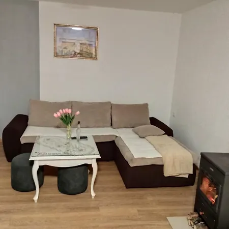 بيت للعطل Vikendica Ninic *